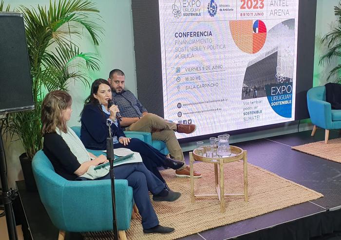 Victoria Buscio, asesora principal de la Unidad de Gestión de Deuda Panel finanzas sustentables
