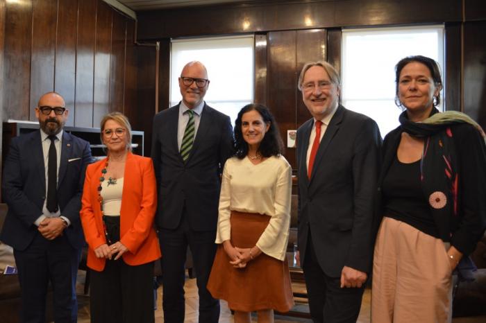 Arbeleche se reunió con parlamentarios europeos Ministra Arbeleche en reunión con parlamentarios europeos