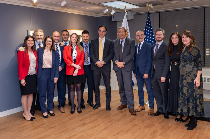 delegación de Uruguay en Washington DC durante las reuniones anuales del FMI y BM