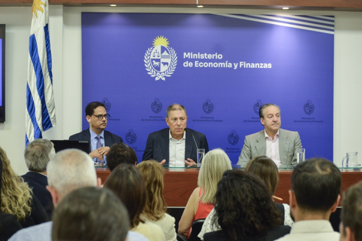 Sandeep Saxena, Gabriel Oddone y Ramón Hurtado Arcos