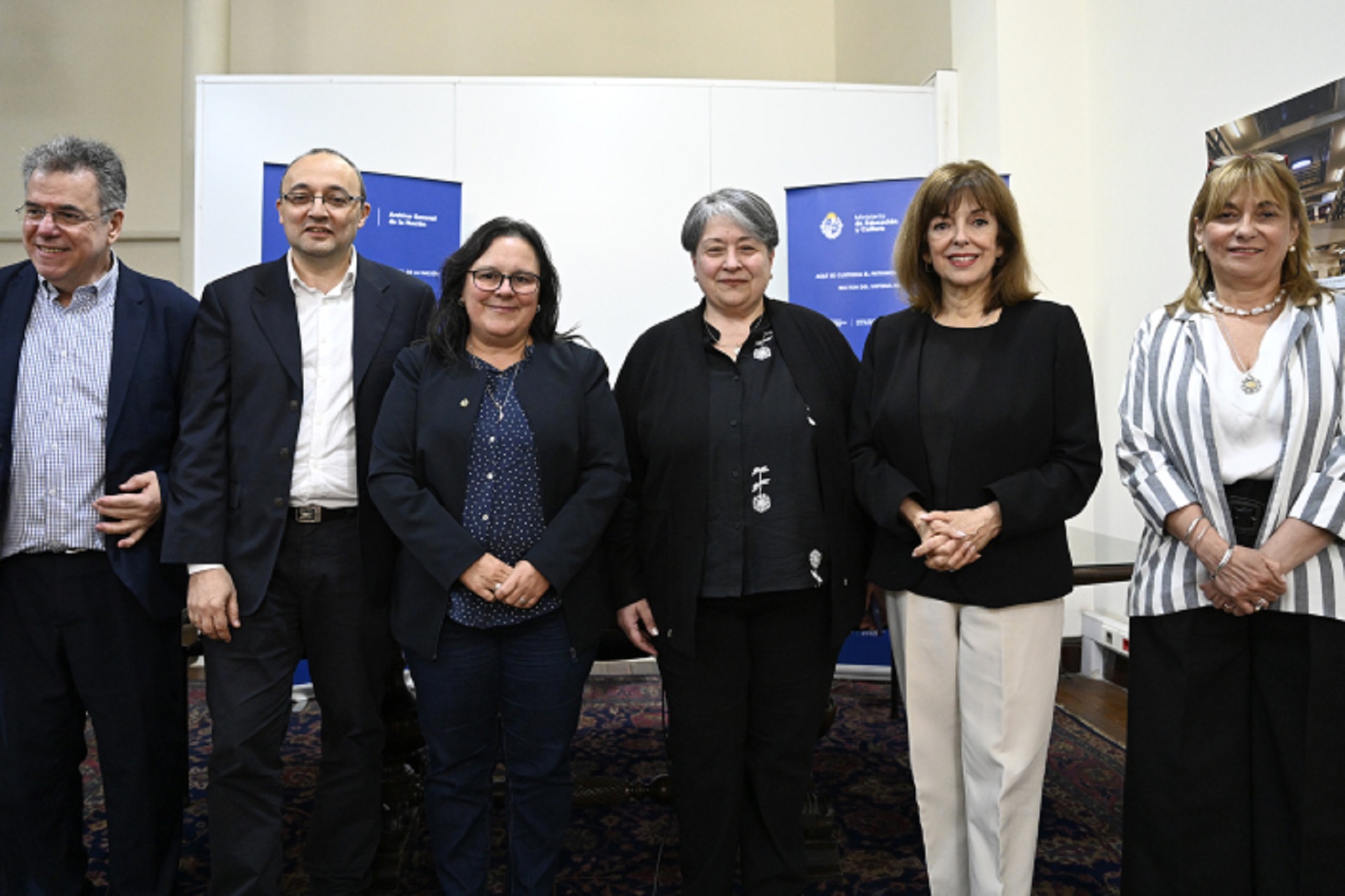 Autoridades en conmemoración del Bicentenario