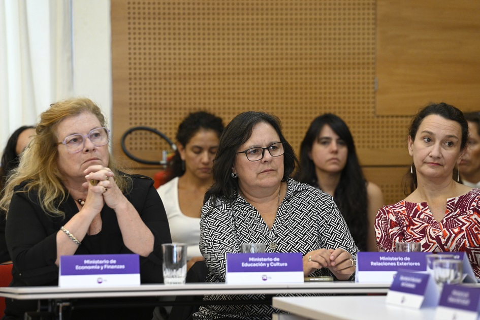 Personas en reunión