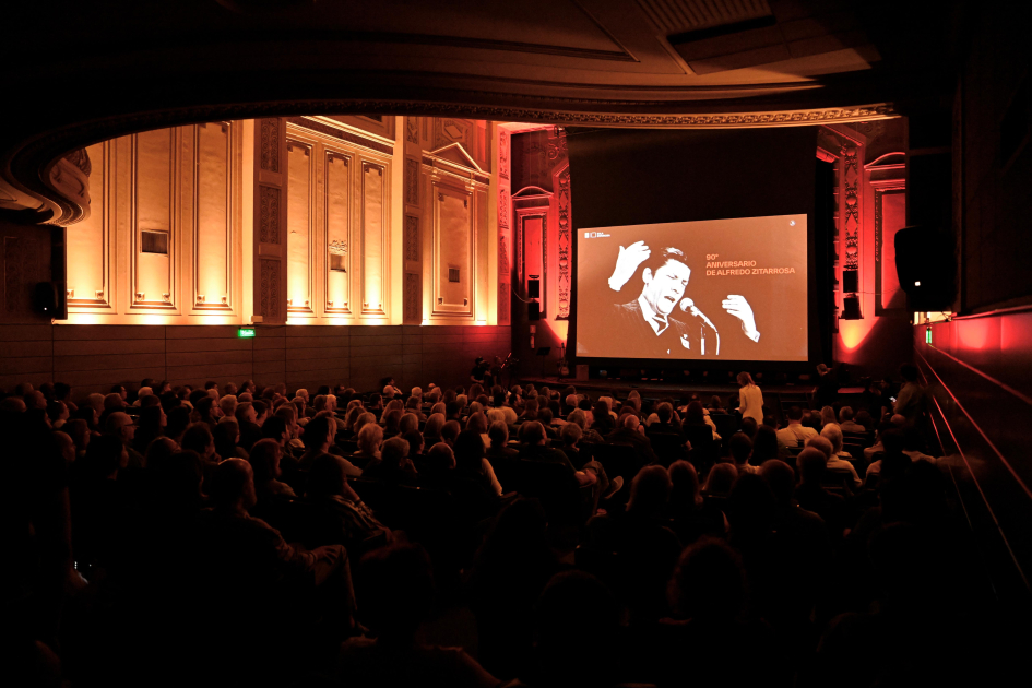 Plano general de una sala de teatro