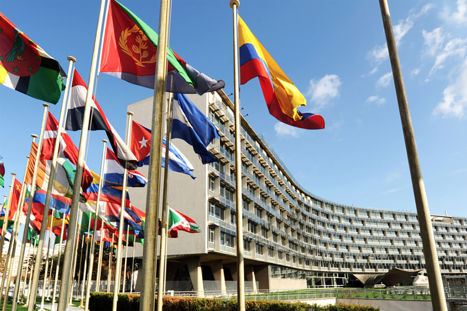Banderas de los diferentes paises que participan en el programa de participación Unesco