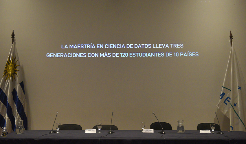 Pantalla: "La maestría en ciencia de datos lleva tres generaciones con más de 120 estudiantes" Pantalla: "La maestría en ciencia de datos lleva tres generaciones con más de 120 estudiantes"