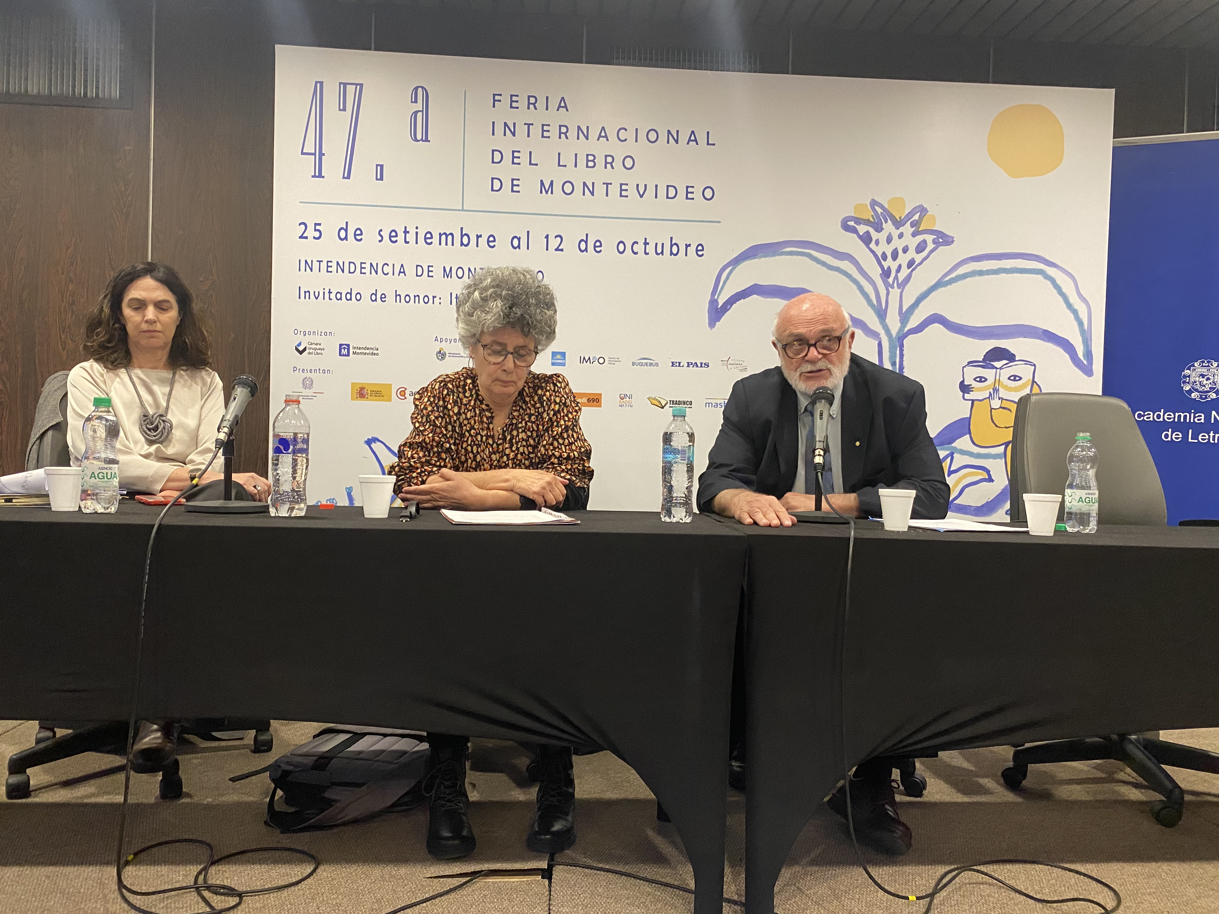 Presentación de “La escuela uruguaya de lingüística. Homenaje al Prof. Adolfo Elizaincín”