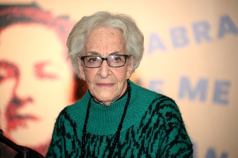 Foto retrato de la académica de honor Ida Vitale