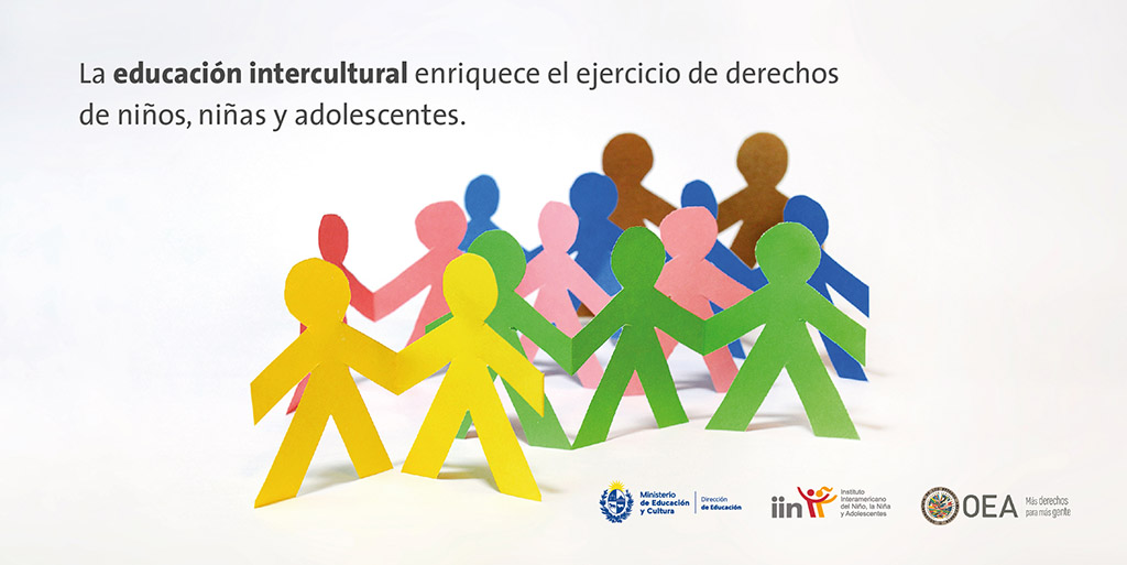4 grupos de siluetas de personas recortadas en papel, cada grupo de un color distinto. Texto: "La educación intercultural enriquece el ejercicio de derechos de niños, niñas y adolescentes." 