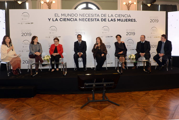 Autoridades presentes en el Premio L'Oréal UNESCO