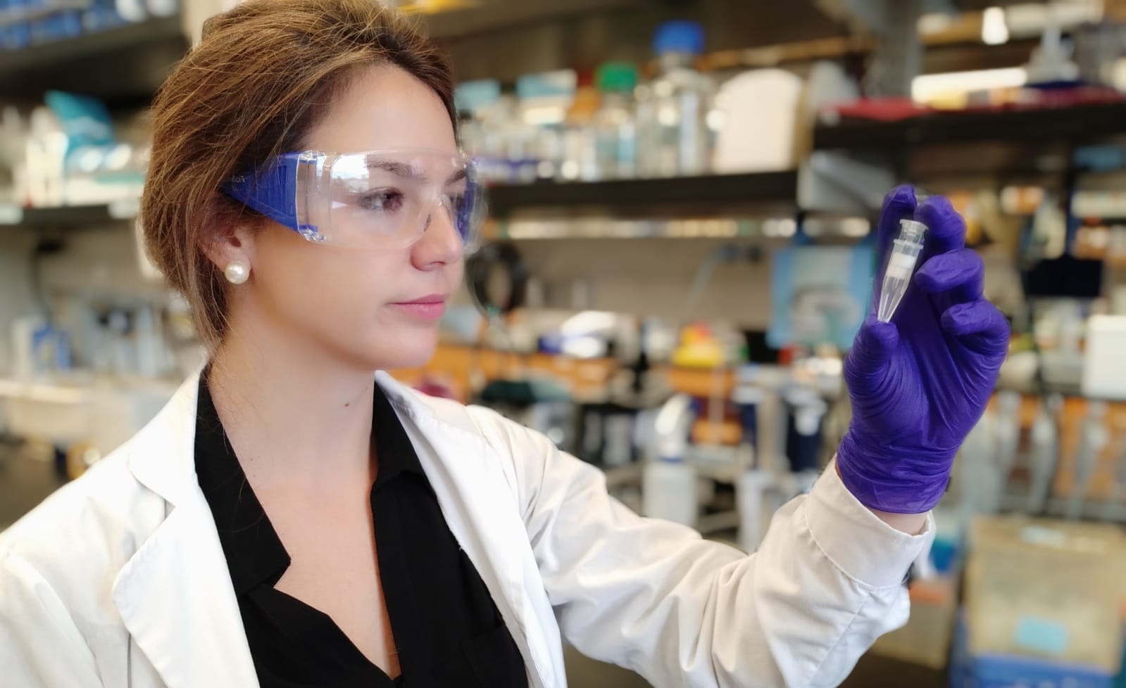 Dra. Victoria Calzada, Ganadora del Premio Por la Mujeres en la Ciencia 2020