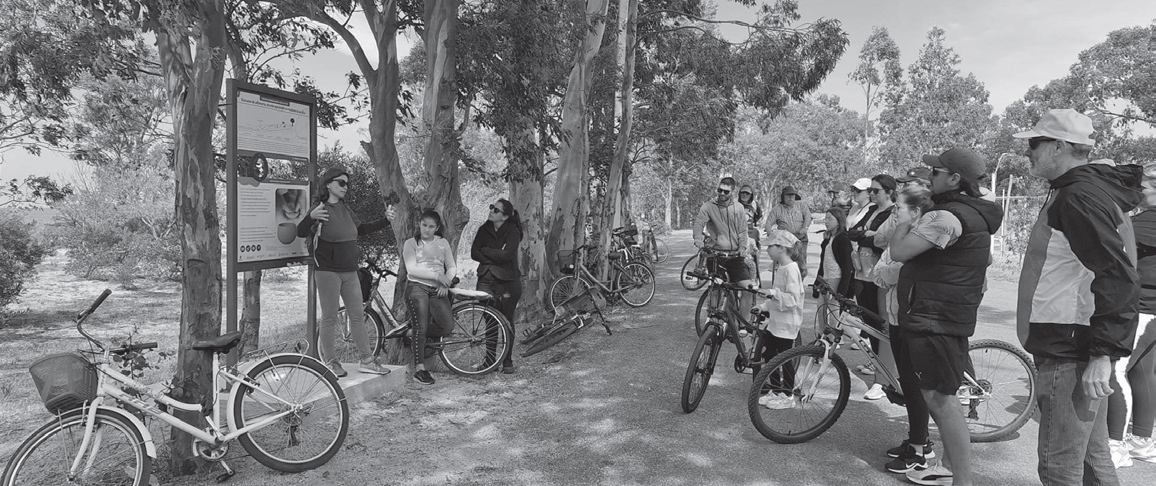 Actividades del PIAAD Colonia (MEC): «Patrimonio rodando», circuito arqueológico guiado en bicicleta por Juan Lacaze. Día del Patrimonio (Créditos: PIAAD-MEC, 2024).