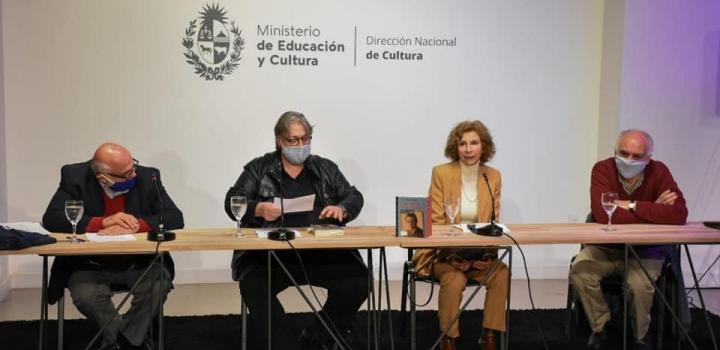 Homenaje a Julio C. da Rosa en Espacio Idea