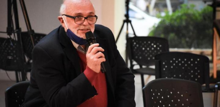 Homenaje a Julio C. da Rosa en Espacio Idea