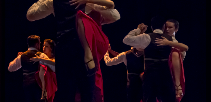 Personas bailando tango