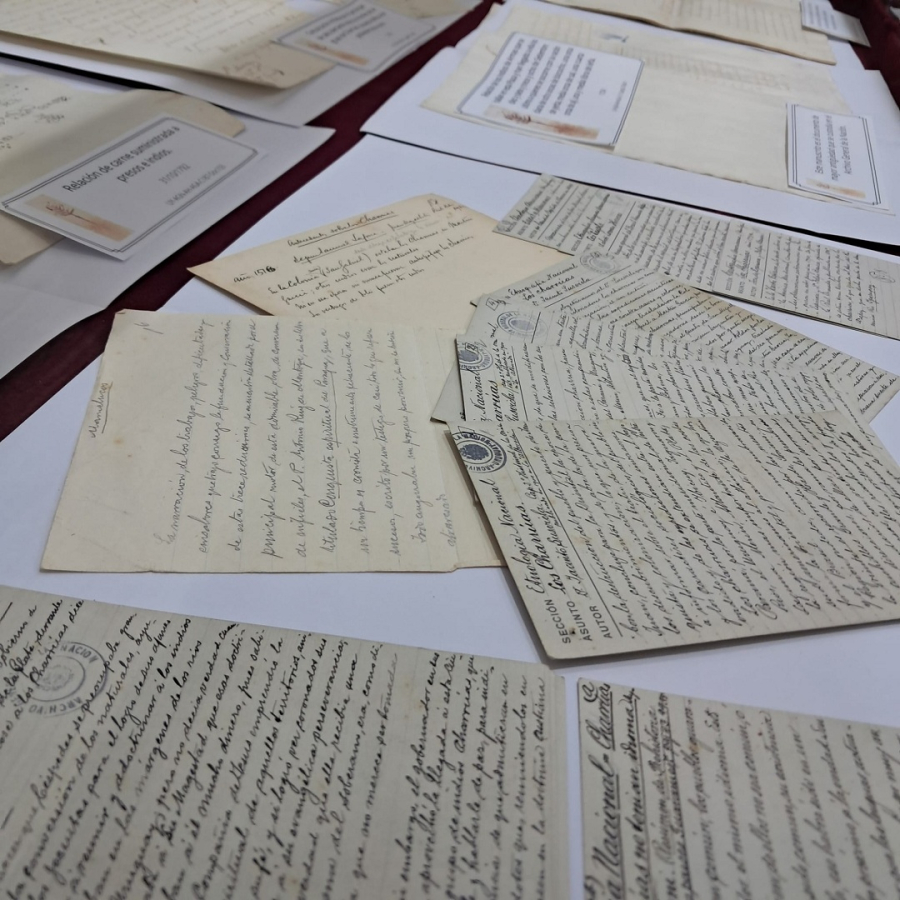 Documentos en exposición.