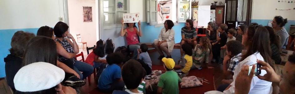 Personas participando de un taller