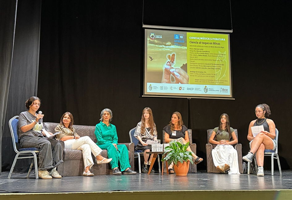 Conversatorio de Ciencia al toque en Teatro Lavalleja de Minas