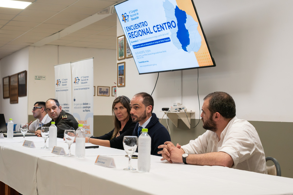 Avanza Congreso Nacional de Educación: Tacuarembó realizó 2.° encuentro regional Autoridades en mesa