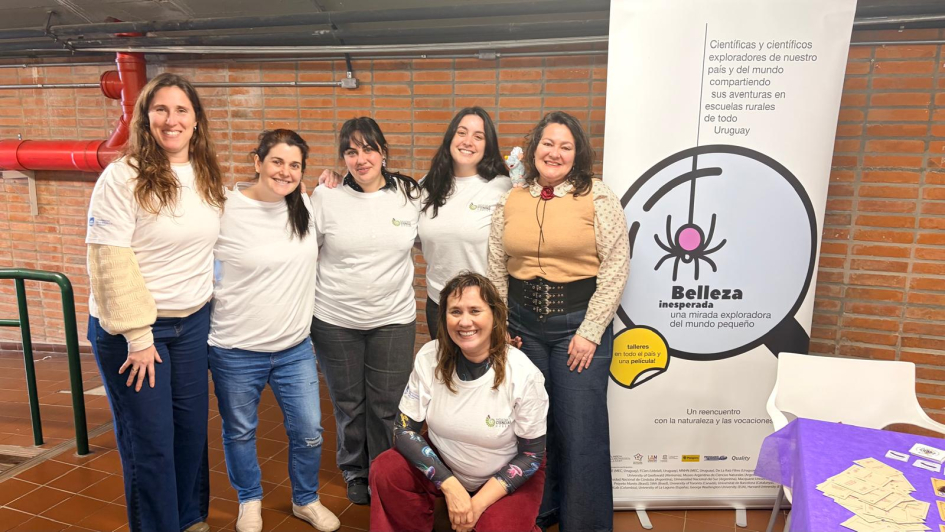 Integrantes del proyecto Ciencia al toque y del colectivo Belleza inesperada Integrantes del proyecto Ciencia al toque y del colectivo Belleza inesperada