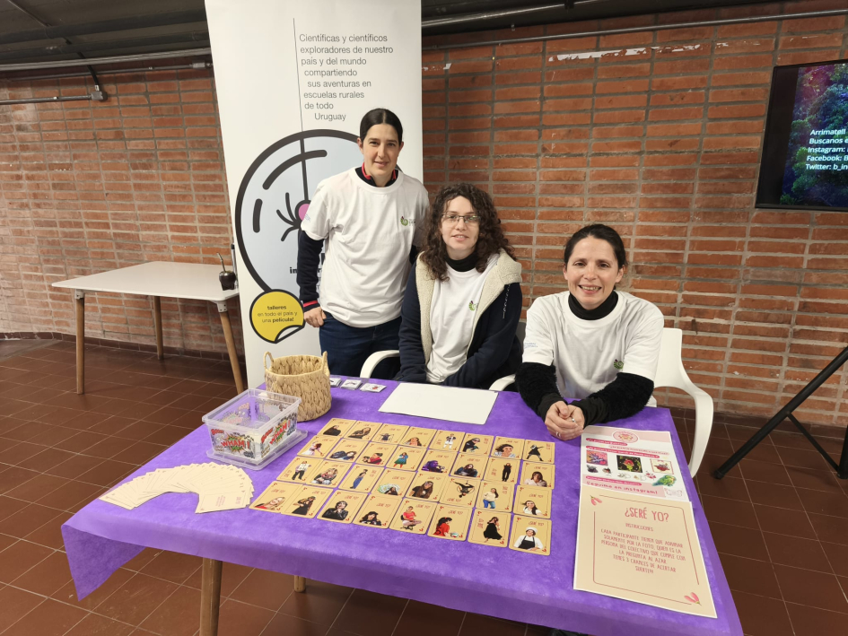 Integrantes del proyecto Ciencia al toque y del colectivo Belleza inesperada Integrantes del proyecto Ciencia al toque y del colectivo Belleza inesperada