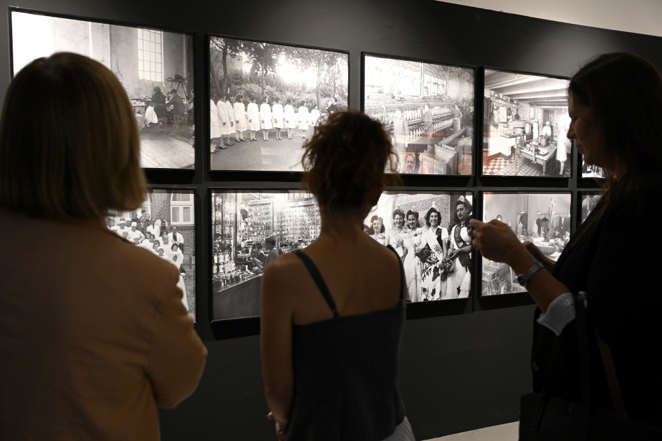 Inauguró la muestra «Palabras de Mujer» en el ANIP
