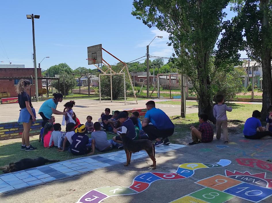 Juegos y golosinas en Urbano Oeste 