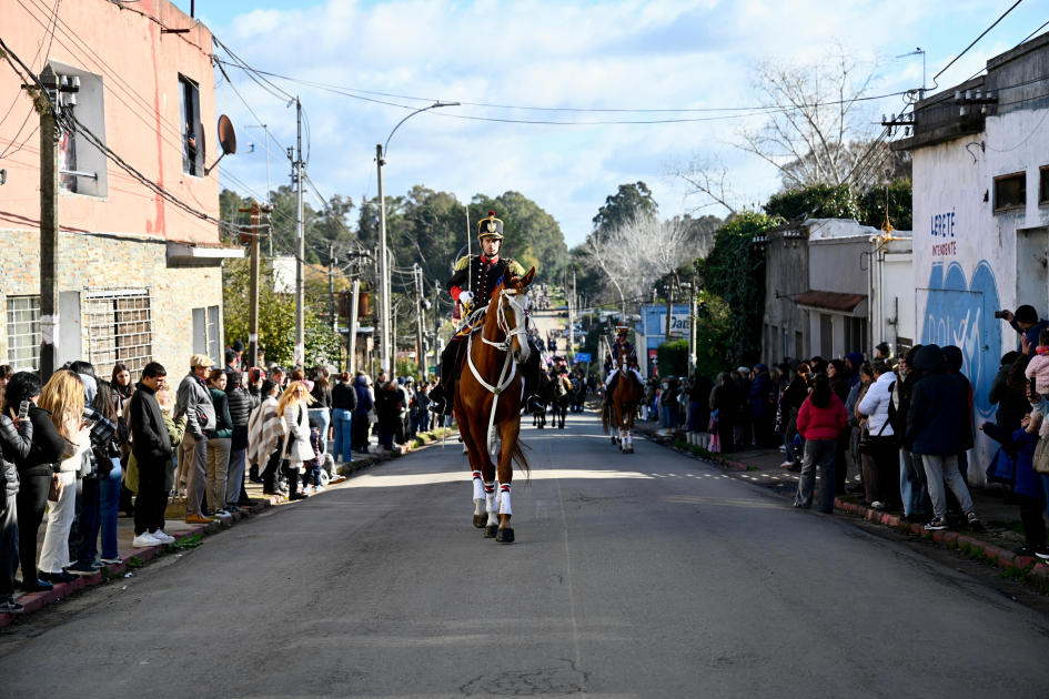 Ministro Mahía participó de la conmemoración del 262º aniversario del nacimiento de Artigas Ministro Mahía participó de la conmemoración del 262º aniversario del nacimiento de Artigas