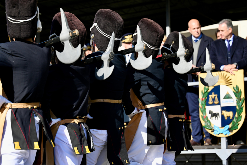 Ministro Mahía participó de la conmemoración del 262º aniversario del nacimiento de Artigas Ministro Mahía participó de la conmemoración del 262º aniversario del nacimiento de Artigas
