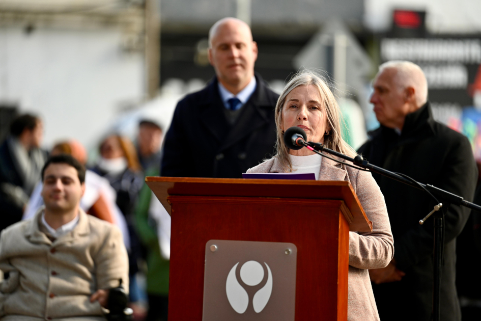 Ministro Mahía participó de la conmemoración del 262º aniversario del nacimiento de Artigas Ministro Mahía participó de la conmemoración del 262º aniversario del nacimiento de Artigas