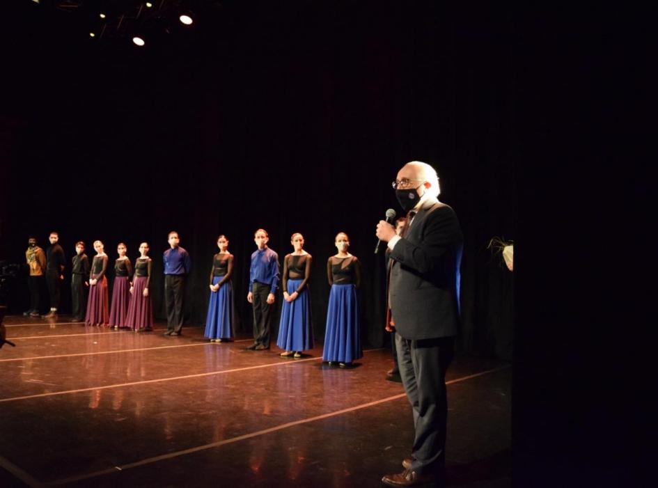 Ministro de Educación y Cultura, Pablo da Silveira, en el escenario