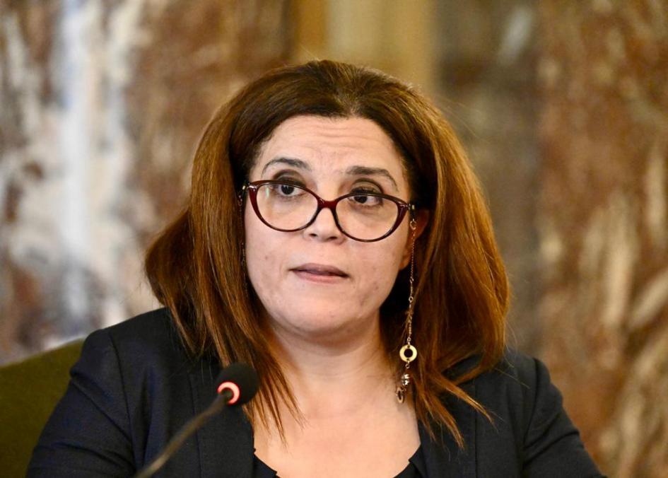 Encargada de negocios de la República Árabe de Egipto, a. i. consejera Jailan Abdelaziz. Persona hablando.