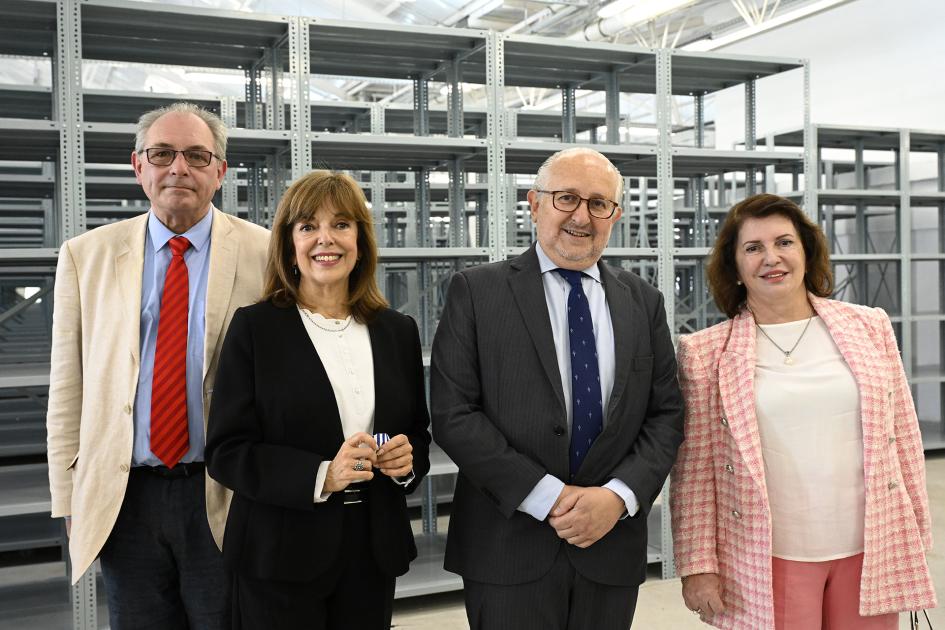 Autoridades del MEC junto a la presidenta de la Suprema Corte de Justicia Dra. Elena Martínez Rosso.