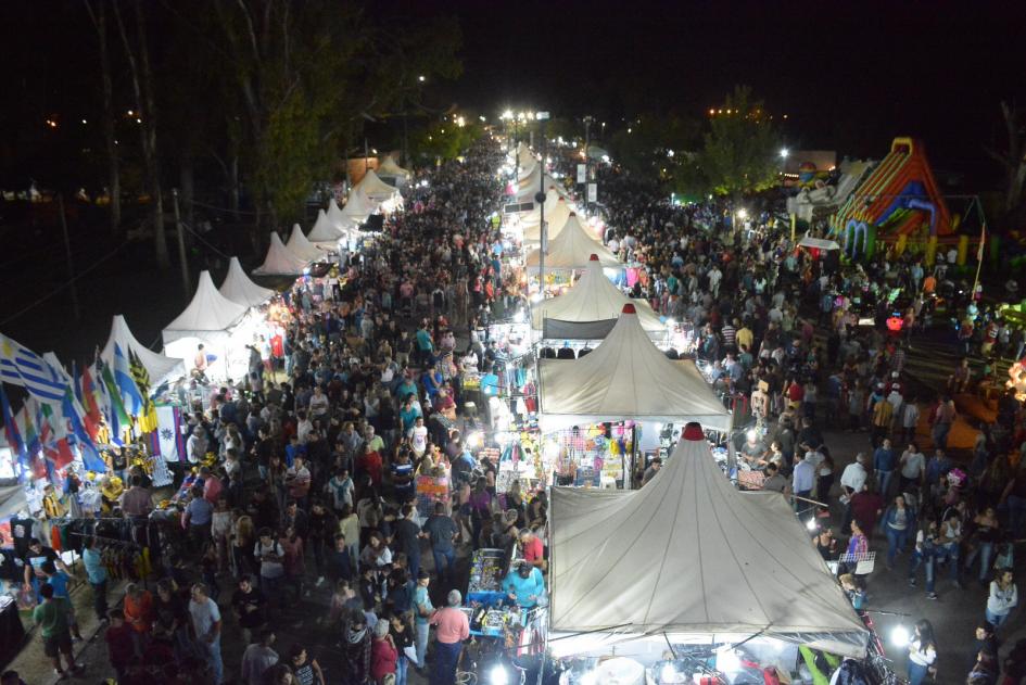 Foto panorámica de la fiesta Foto panorámica de la fiesta
