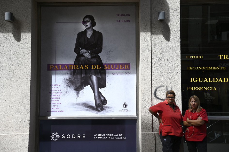 Inauguró la muestra «Palabras de Mujer» en el ANIP