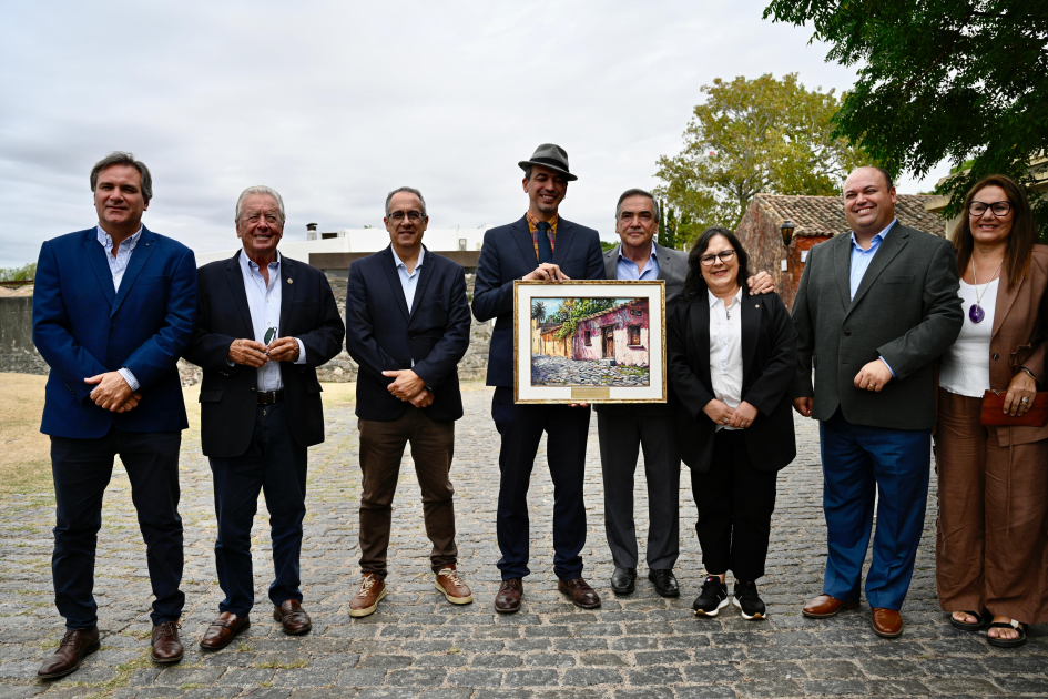 Acompañamos en Colonia del Sacramento la presentación del Espacio José de Sousa Saramago Acompañamos en Colonia del Sacramento la presentación del Espacio José de Sousa Saramago