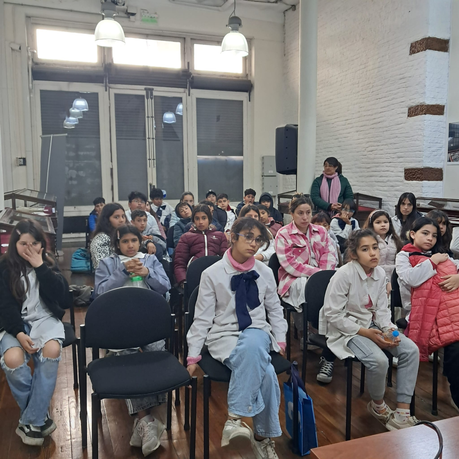 Charla en el Salón de Actos del AGN.