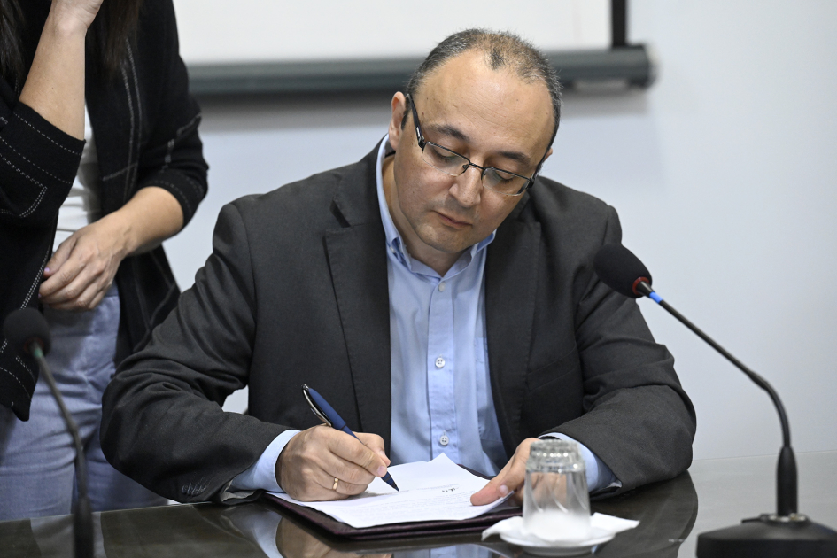 Carlos Varela, director general del MEC.