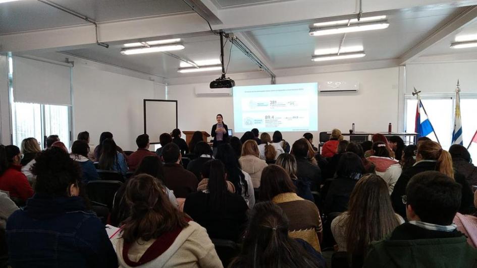 Público Gente en sala