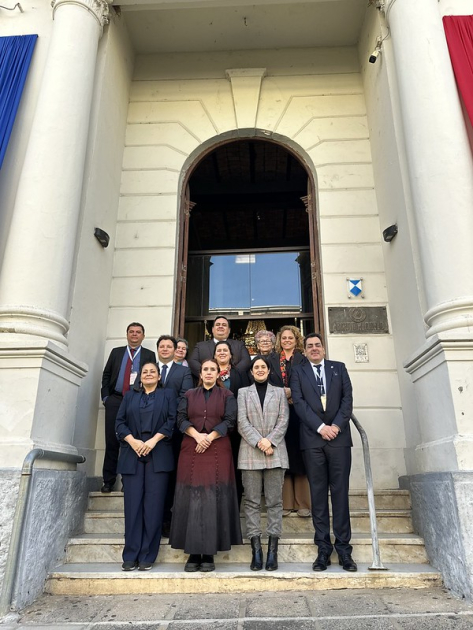 Directora Nacional de Cultura, María Eugenia Vidal junto autoridades 