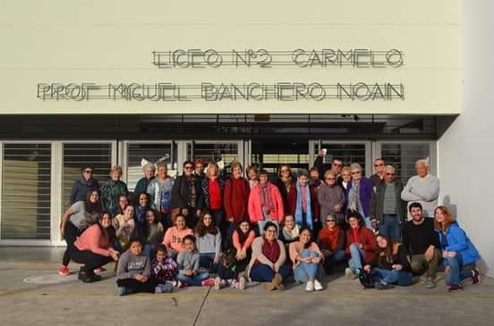 Jornada intergeneracional Personas posan para foto