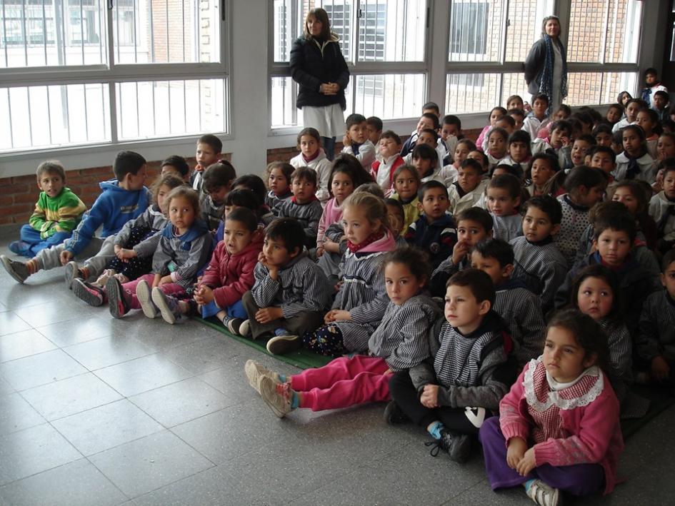 Escolares en espectáculo musical Escolares en espectáculo musical
