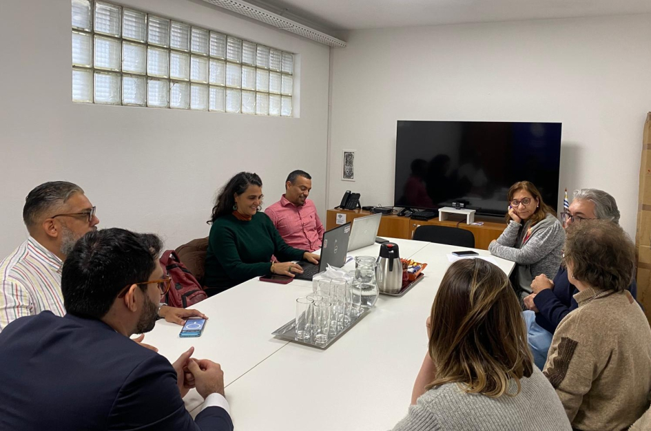 Reunión con referentes de UdelaR (Facultad de Humanidades y Ciencias de la Educación)