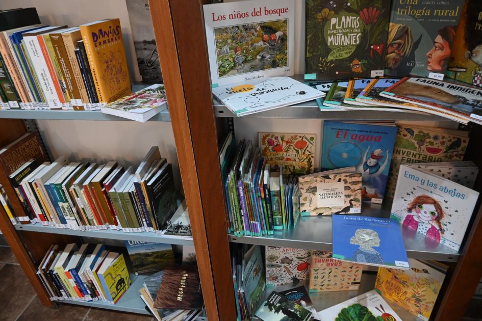 Biblioteca de ciencias agrarias y literatura Biblioteca de ciencias agrarias y literatura