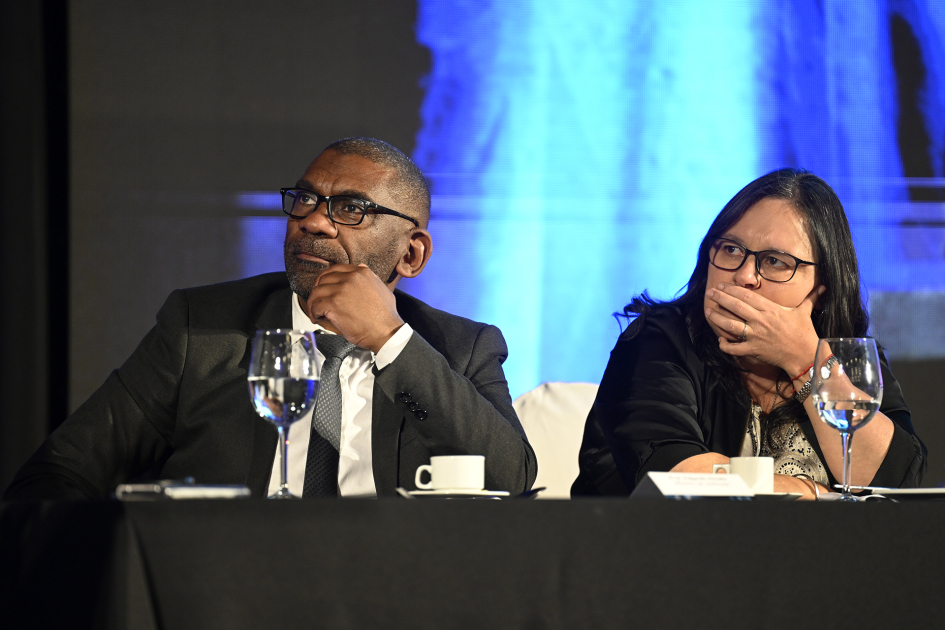 Ministro Ortuño y Subsecretaria Verde