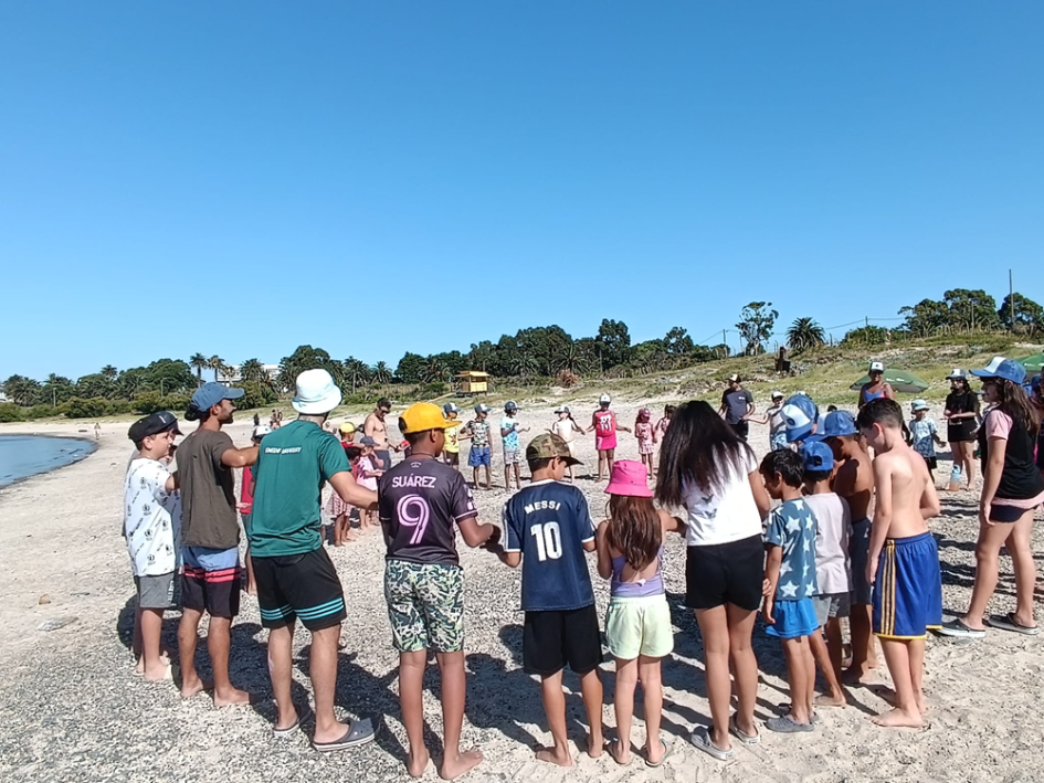 Un año más Programa Urbano participa de la actividad de verano “Al agua pato” Un año más Programa Urbano participa de la actividad de verano “Al agua pato”