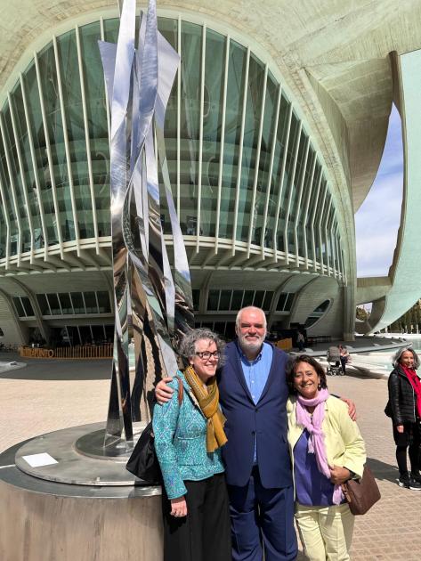 Esculturas del artista Pablo Atchugarry, en la Ciudad de las Artes y las Ciencias de Valencia