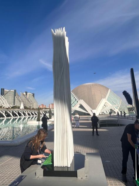 Esculturas del artista Pablo Atchugarry, en la Ciudad de las Artes y las Ciencias de Valencia