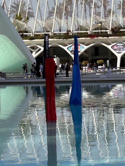 Esculturas del artista Pablo Atchugarry, en la Ciudad de las Artes y las Ciencias de Valencia