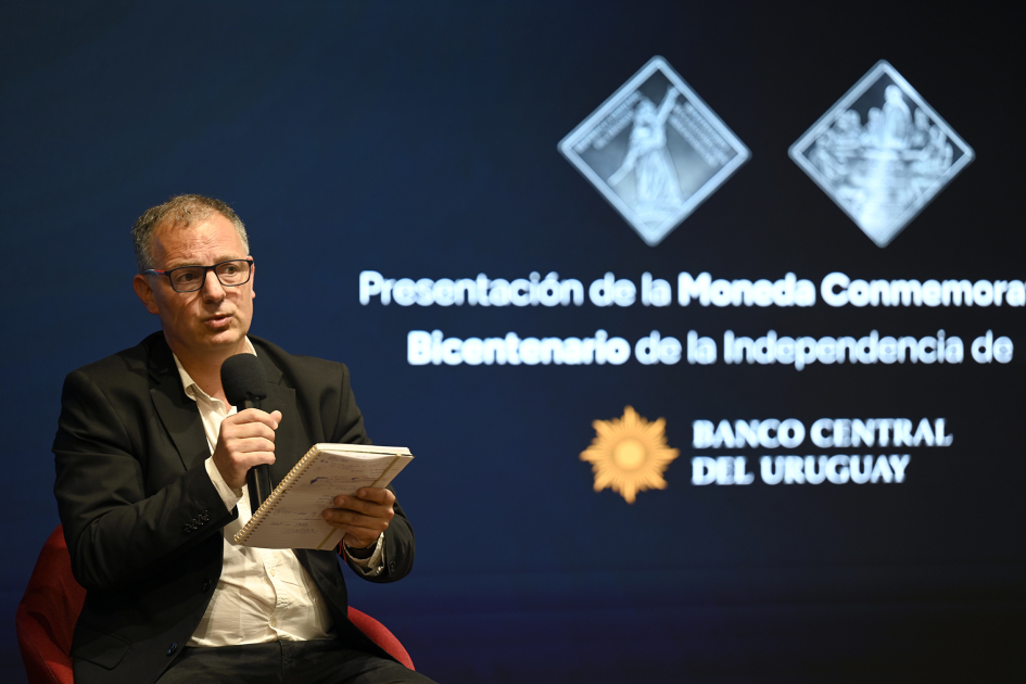 Presentación en el BCU de la moneda conmemorativa del Bicentenario de la Independencia