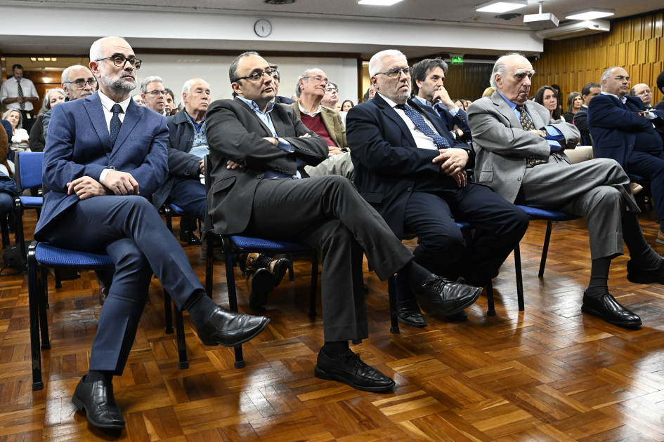 Presentación en el BCU de la moneda conmemorativa del Bicentenario de la Independencia